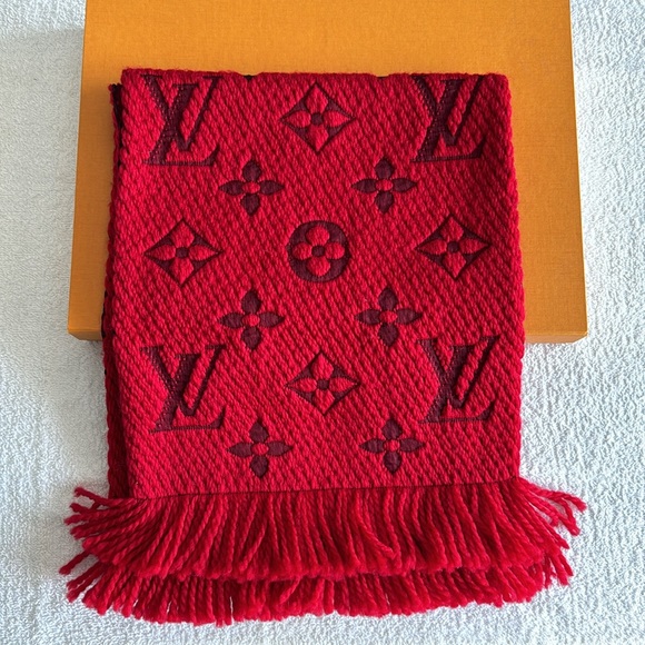 Louis Vuitton Wool Silk Logomania Scarf Rubis - Picture 4 of 16